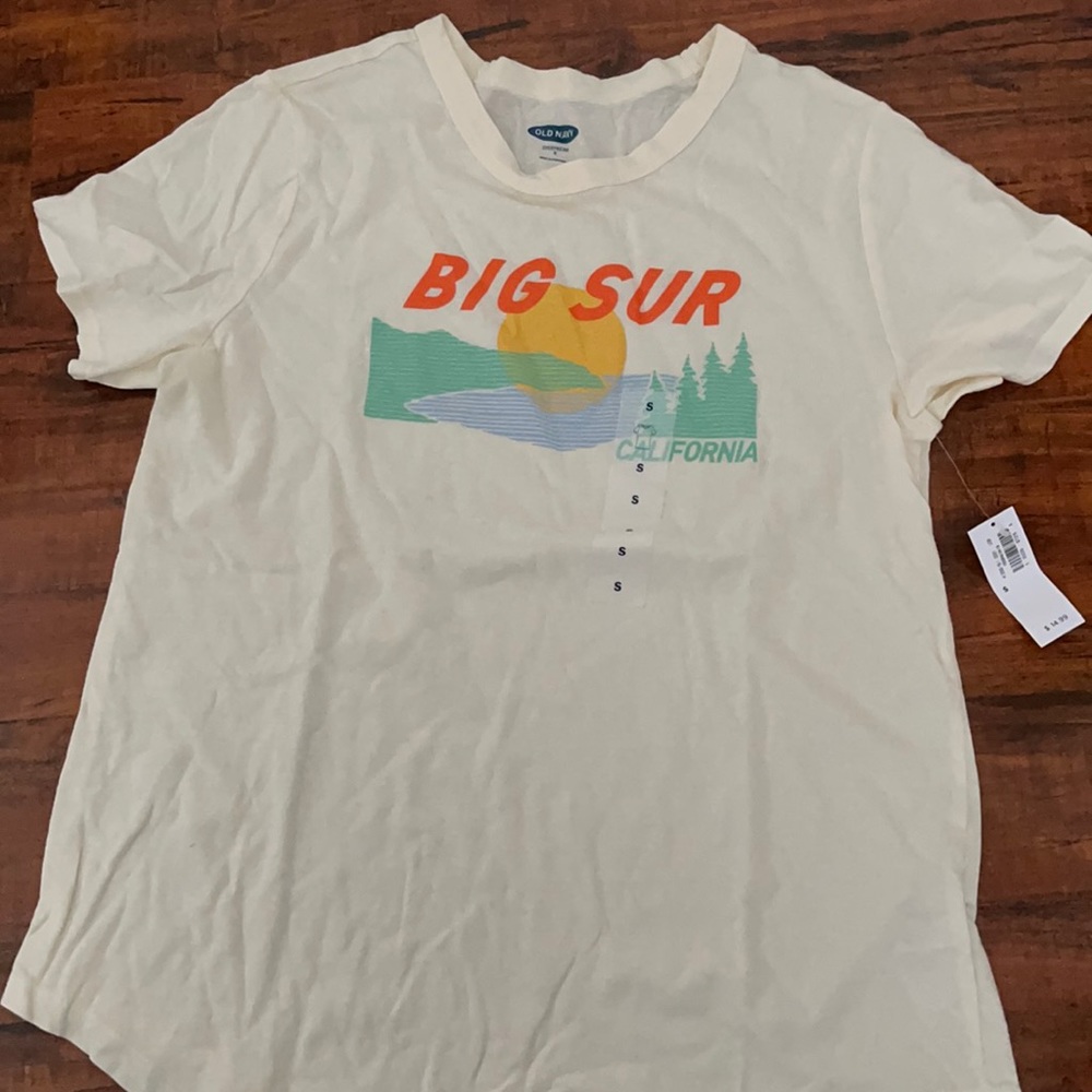 Old Navy women’s t shirt